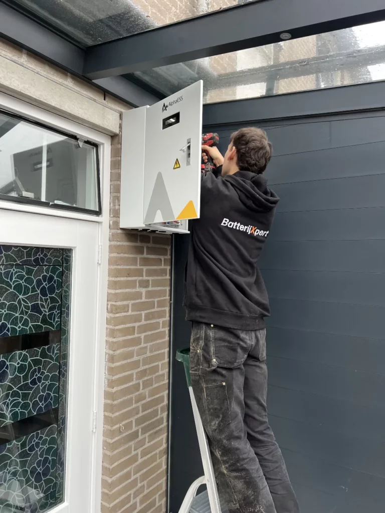 AlphaESS backup box installatie